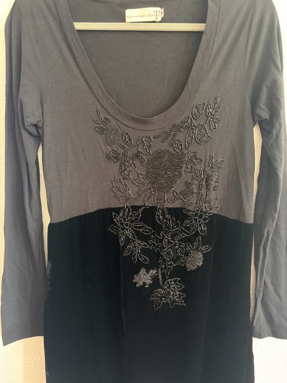 Johnny was 4 love and liberty black dress size small
